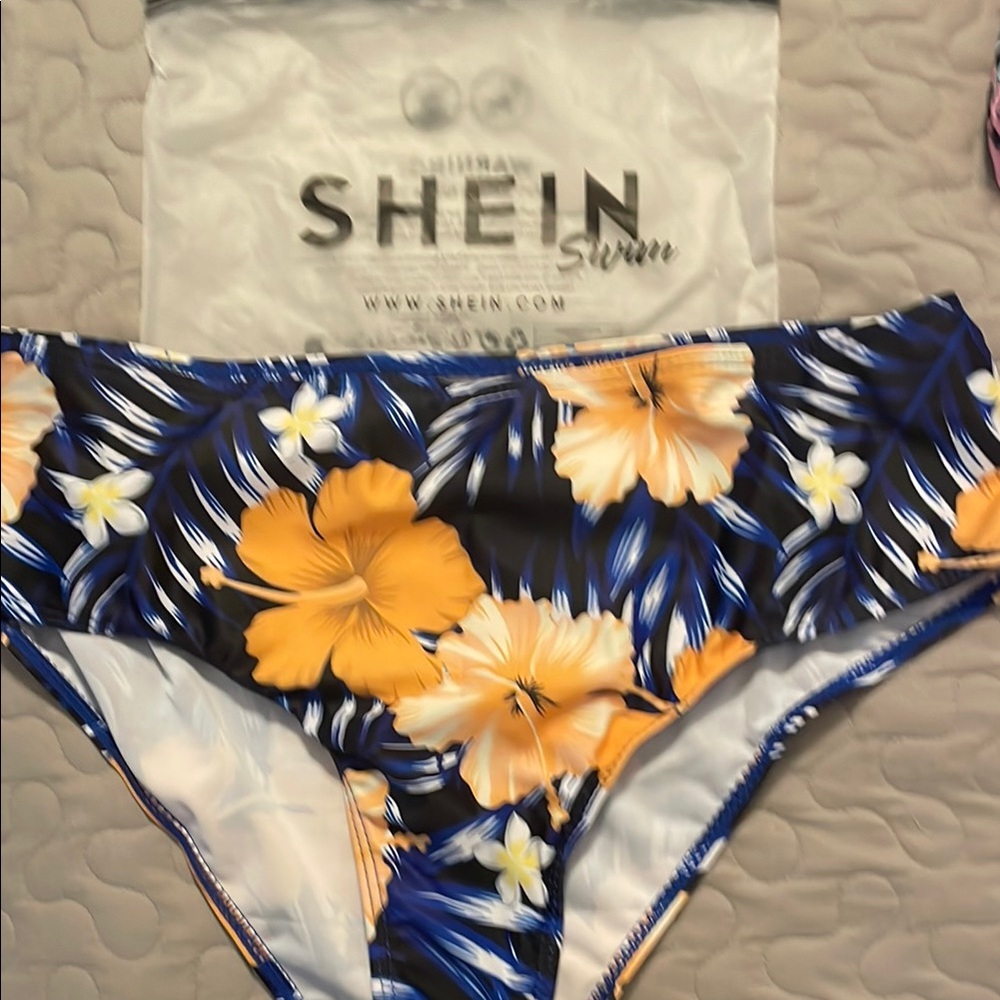 SHEIN (2) Tropical Floral Bikini Bottoms see pics! Xl and xxl